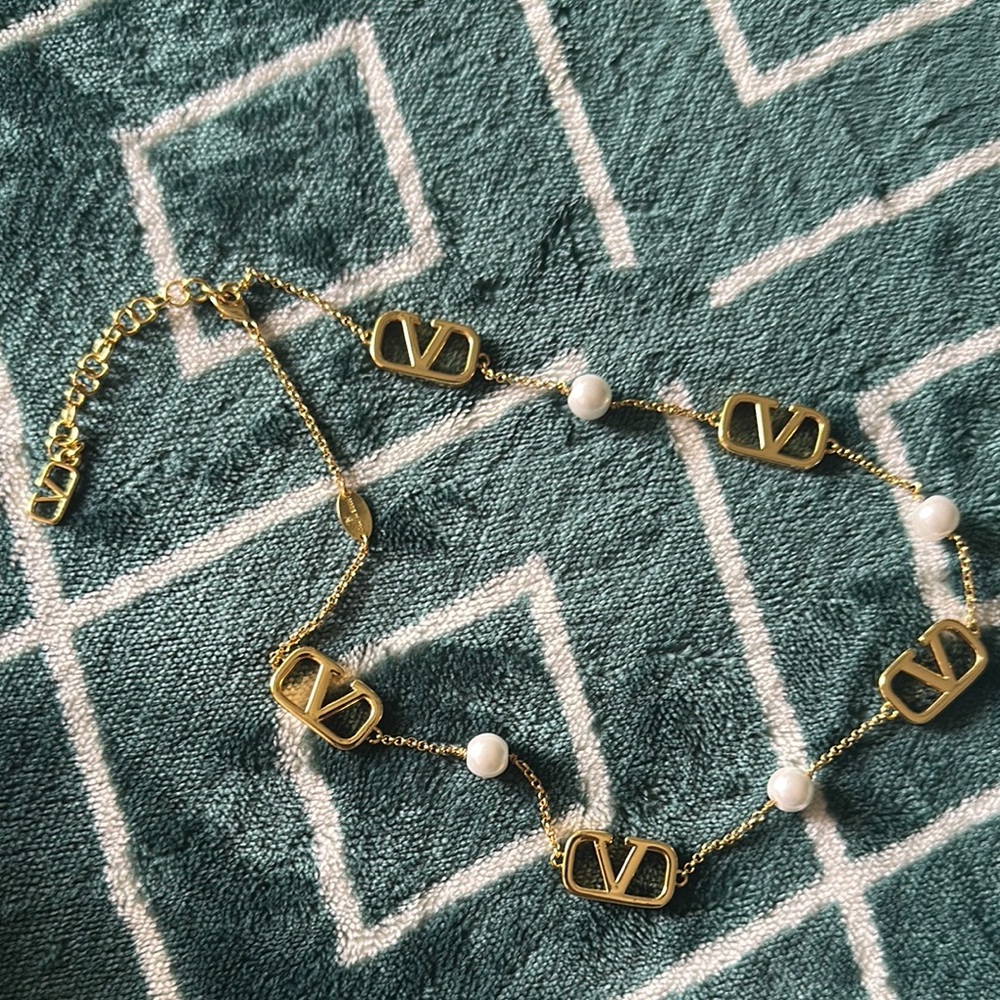 Gold and White Pearl Women's Necklace
